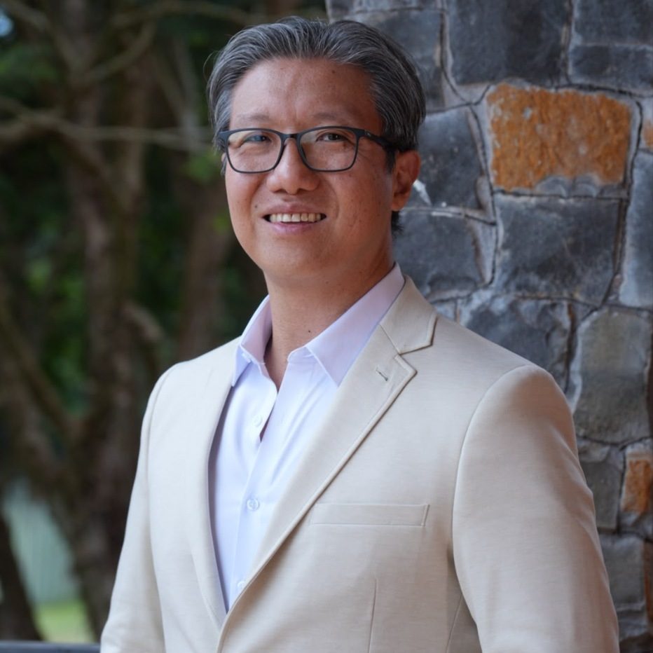 Dr. Flávio Nazima
