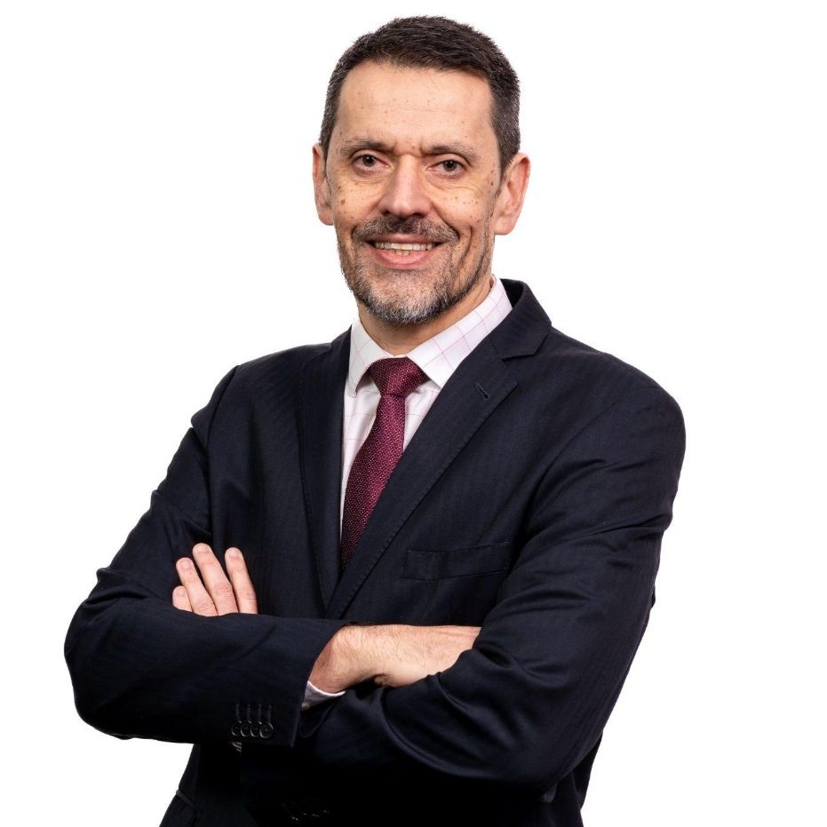 Dr. Max Mano