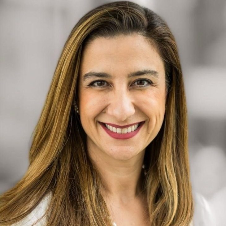 Dra Ana Carolina de Rezende