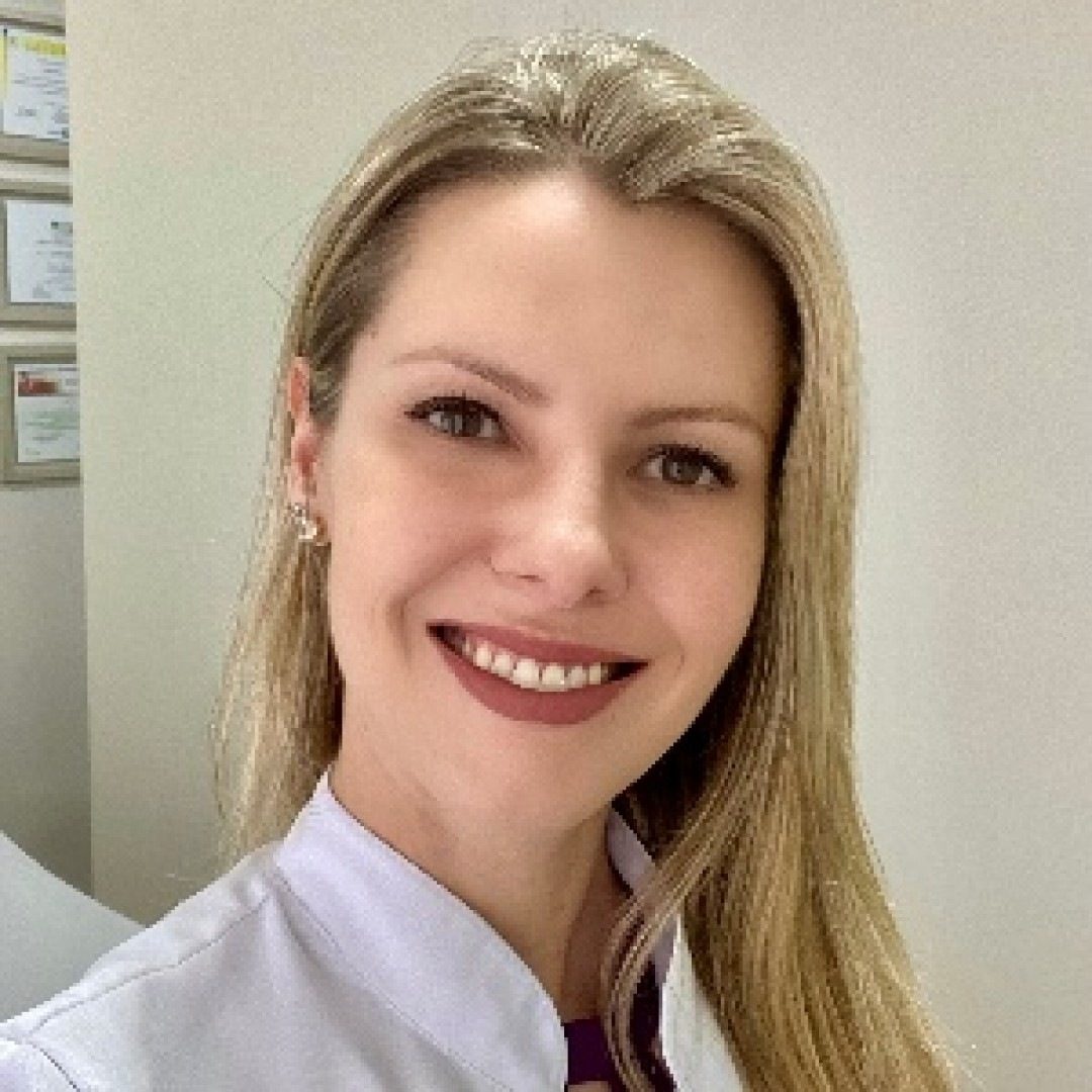 Larissa Campanholi