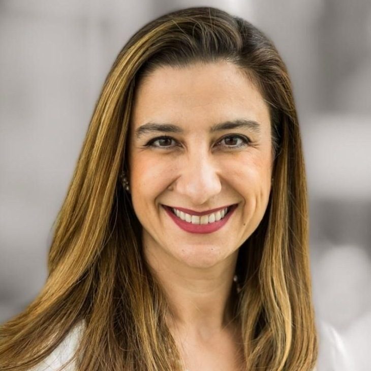 Dra Ana Carolina de Rezende